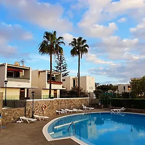 apartment-near-the-beach-in-las-americas.in-canary-islands.com/